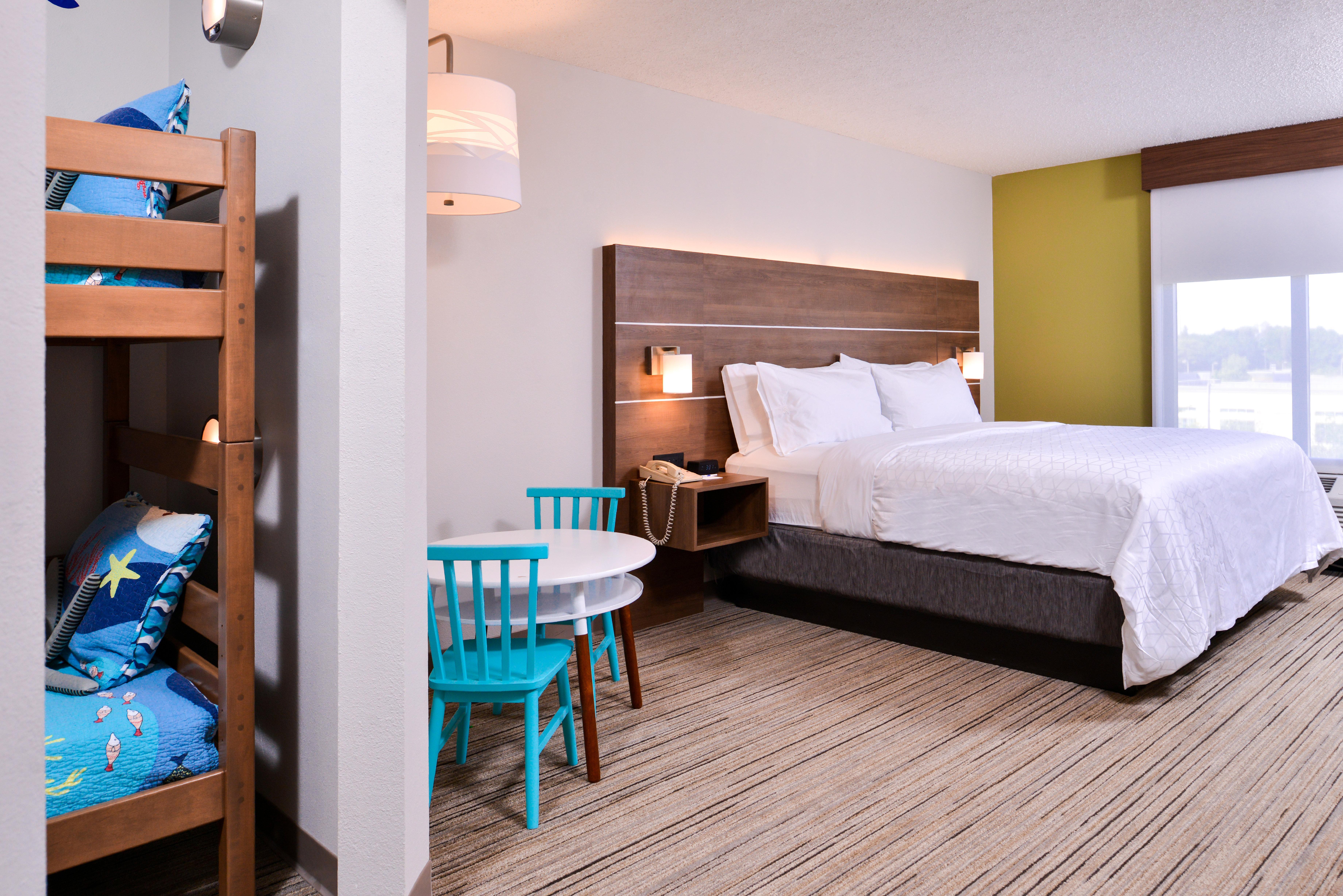 Holiday Inn Express Hotel & Suites Tampa-Anderson Road-Veterans Exp By Ihg West Chase Exterior photo
