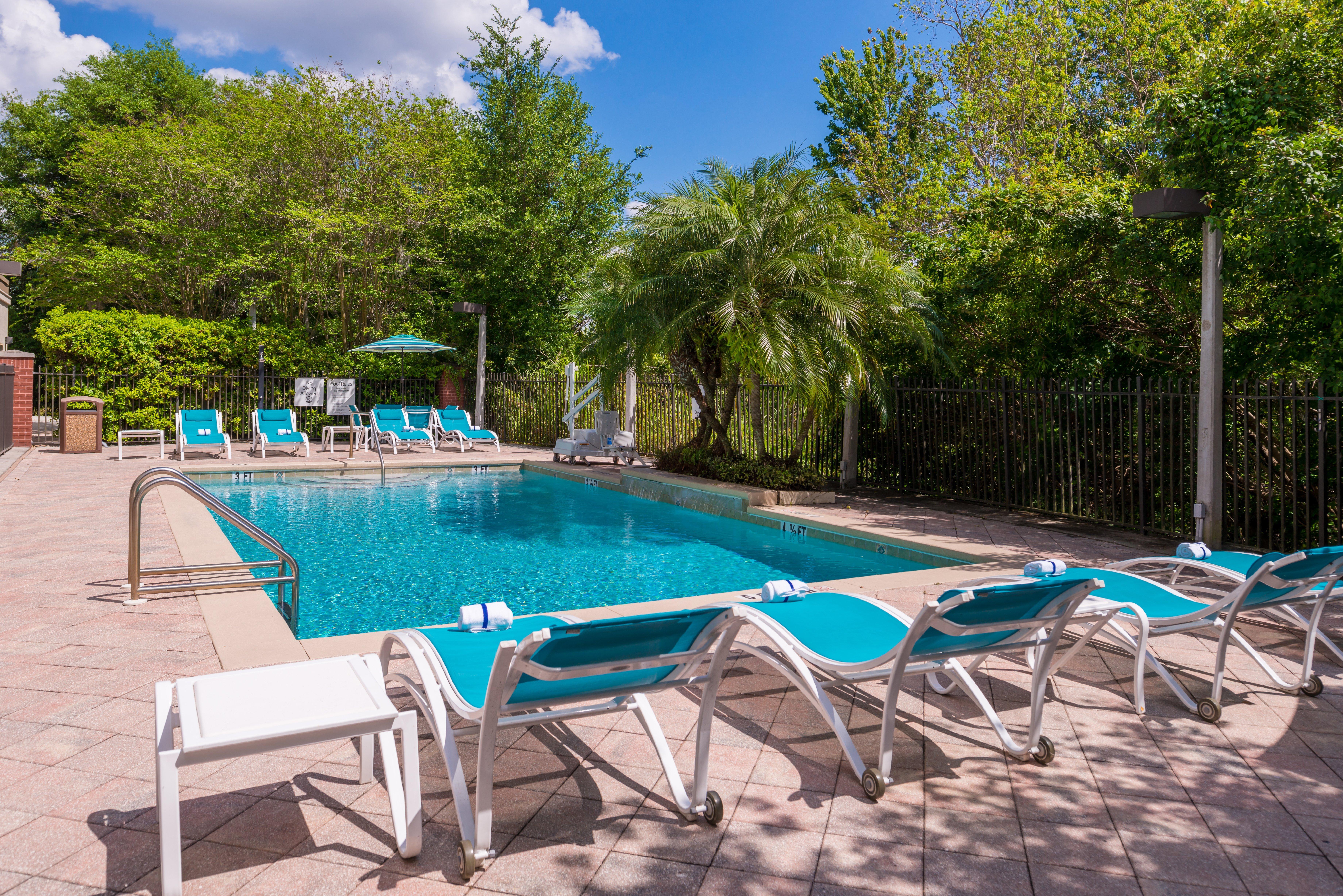 Holiday Inn Express Hotel & Suites Tampa-Anderson Road-Veterans Exp By Ihg West Chase Exterior photo