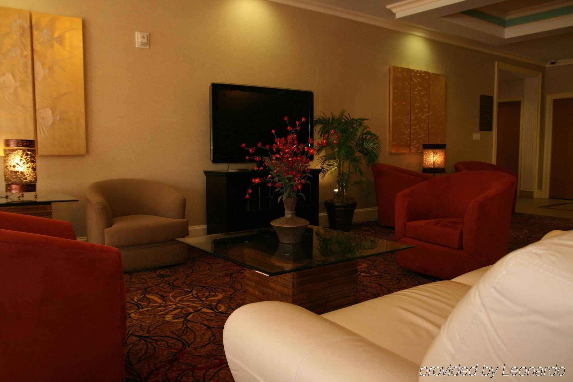 Holiday Inn Express Hotel & Suites Tampa-Anderson Road-Veterans Exp By Ihg West Chase Interior photo